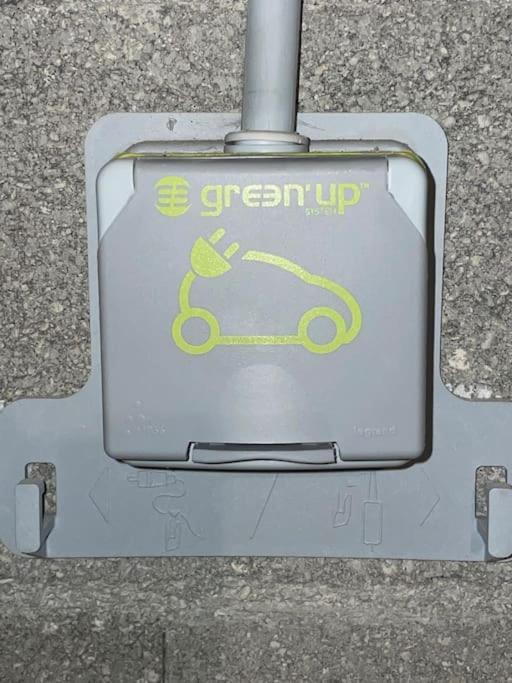 Plein Centre, Garage Recharge Voiture Apartment Langres